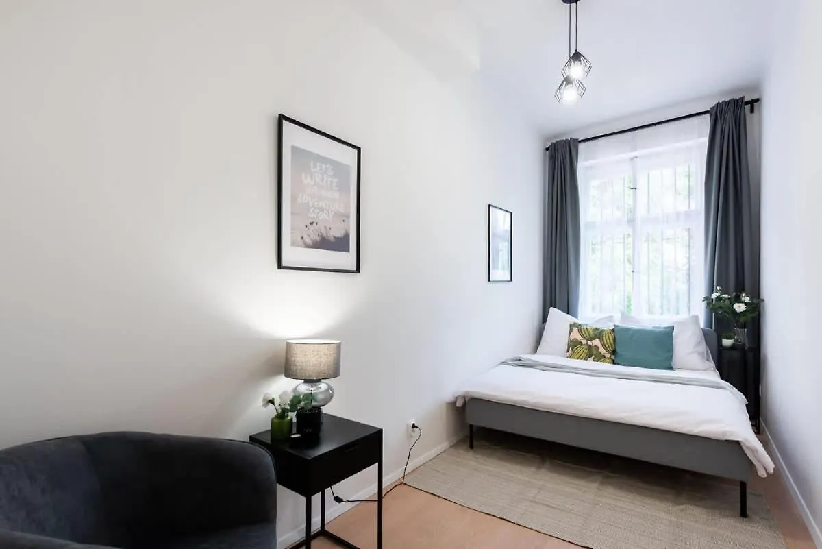 Urban 2Br Haven With Sofa Bed In Central Prague Apartment